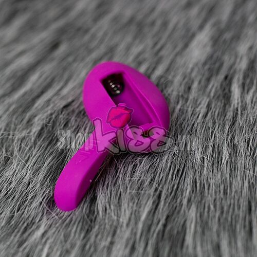 Remote điều khiển trứng rung Prettylove Jenny EG30B sử dụng pin AAA thông dụng