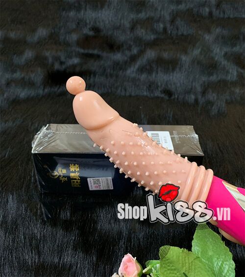 Minh họa việc sử dụng gel bôi trơn cùng bao đôn dên gai đầu bi BD44 để cuộc yêu thêm mượt mà