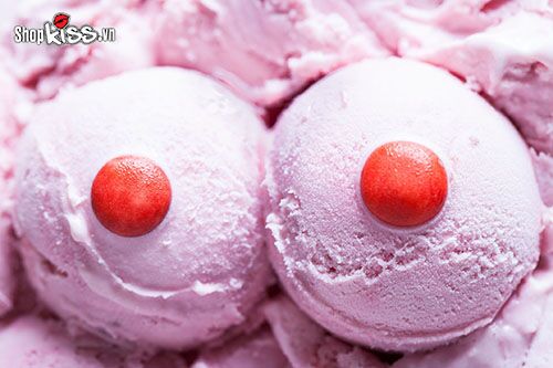 Đàn ông thể hiện sự yêu thích vòng 1 cân đối, không quá quan trọng nhũ hoa to hay nhỏ