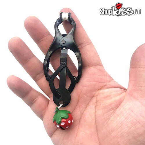 Bộ kẹp núm vú BZ09M bằng kim loại cao cấp có gắn lục lạc dâu tây