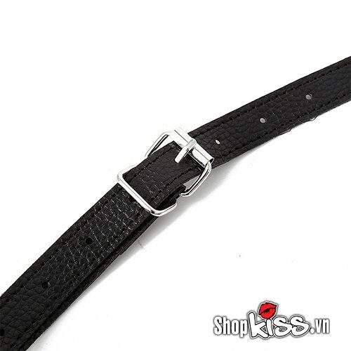 Ảnh chụp phần đai đeo của dương vật giả hai đầu có khả năng điều chỉnh kích thước vòng eo
