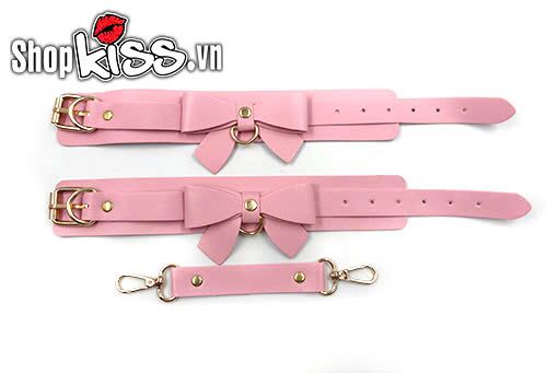Bộ dụng cụ BDSM 5 món màu hồng đính nơ chất lượng, một lựa chọn tinh tế có sẵn tại các cửa hàng uy tín như Do18.net.