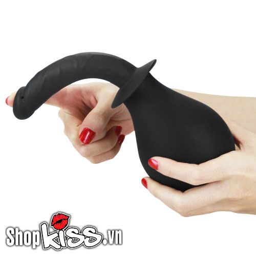 Đầu xịt silicone mềm dẻo của dụng cụ thụt rửa Lovetoy HM23K có thể uốn cong linh hoạt khi vệ sinh hậu môn.